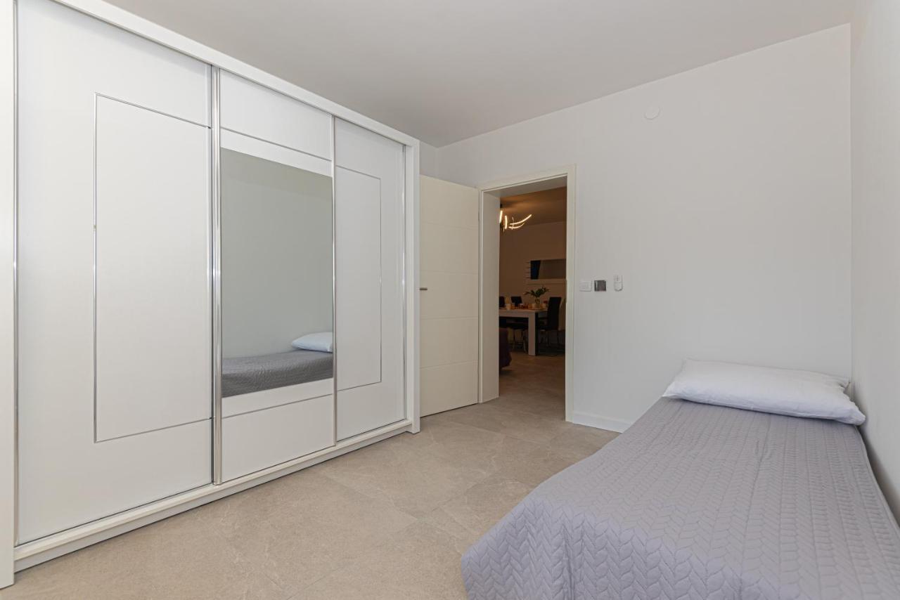 Sun Spalato Mastrinka Apartment Vinišće